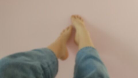 Header of feetfairyyy24